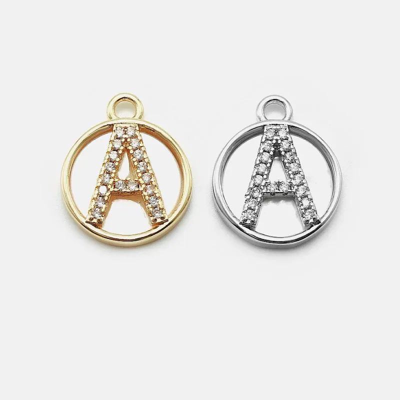 Początkowy wisiorek z 26 alfabetami