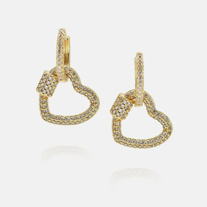 Damski kolczyk w kształcie nowego serca